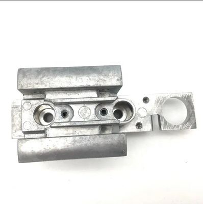 Obróbka niestandardowa metalowa odlewanie grawitacyjne części mosiężne do procesu odlewania aluminiowego