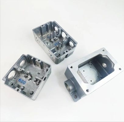 OEM Wysokiej precyzji Metalowe części do obróbki do zakrycia zaworu, skręcania, frezowania CNC